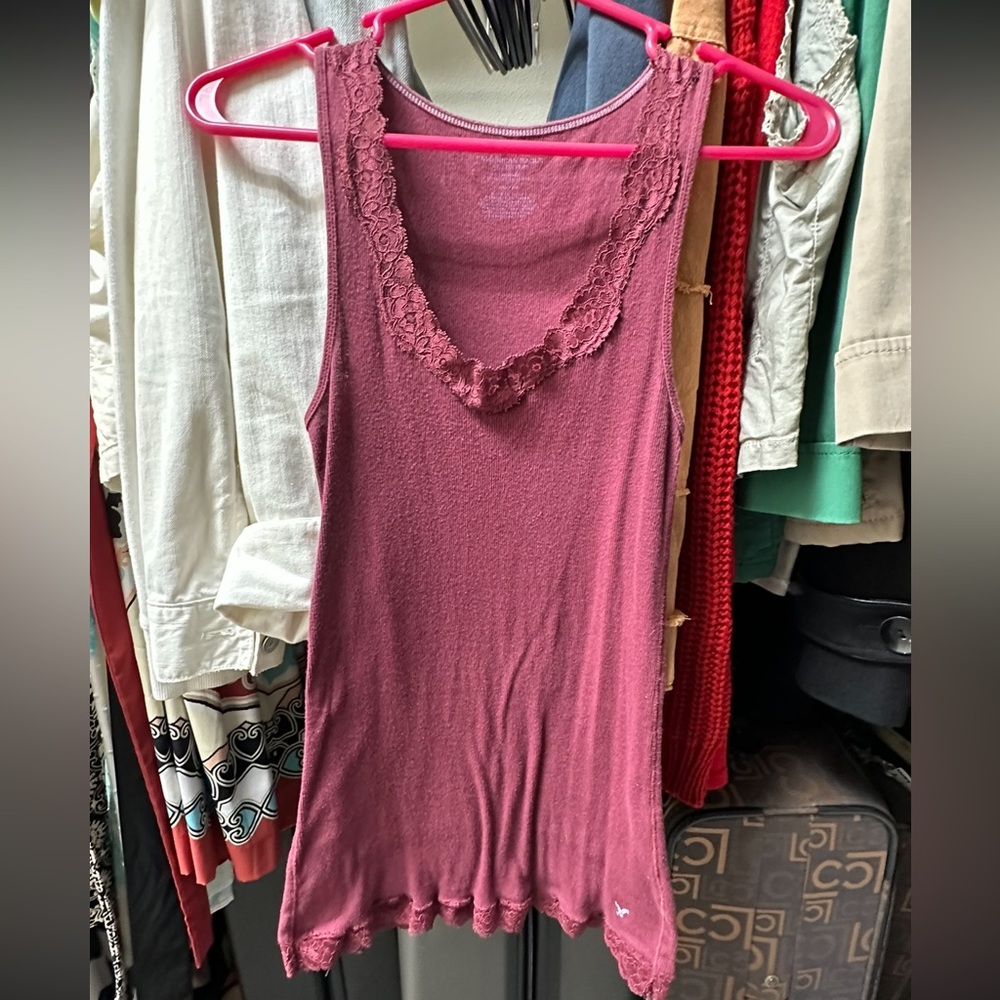 American Eagle (size M) Fitted Slim Tank w/Lace Embellishment